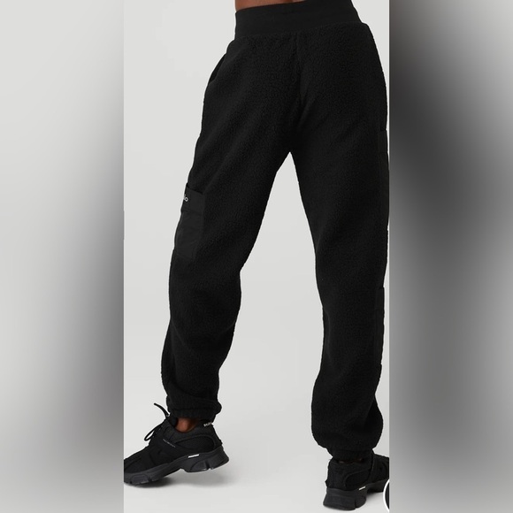 CURRENT SEASON Alo Micro Sherpa High-Waist Solstice Sweatpant NWT - Picture 5 of 10